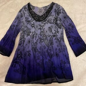 Ladies dressy style top